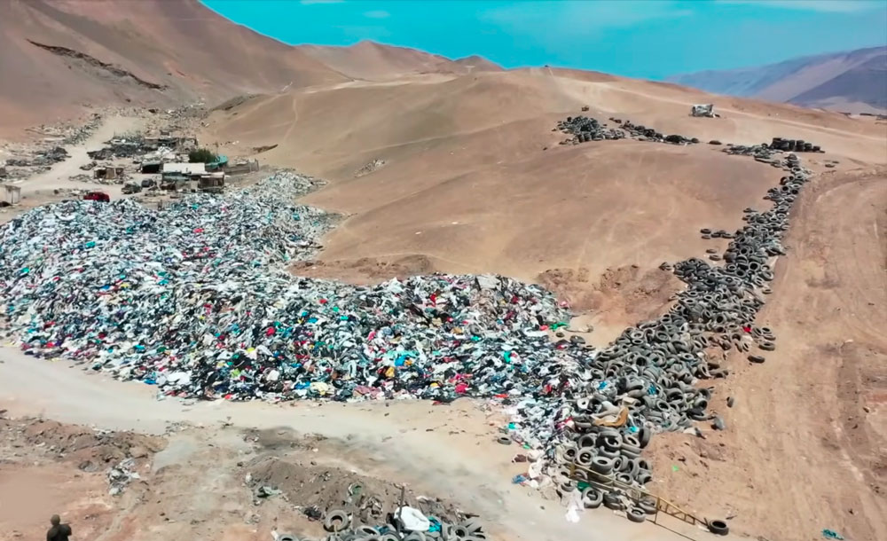 De los cerros de ropa en el Desierto de Atacama al intercambio para reutilizar: El récord mundial que alcanzó Chile