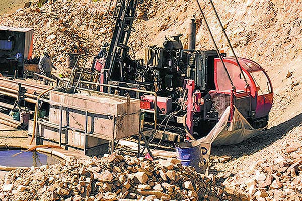Andes Copper en Putaendo: Años de ilegalidad premiados por las instituciones