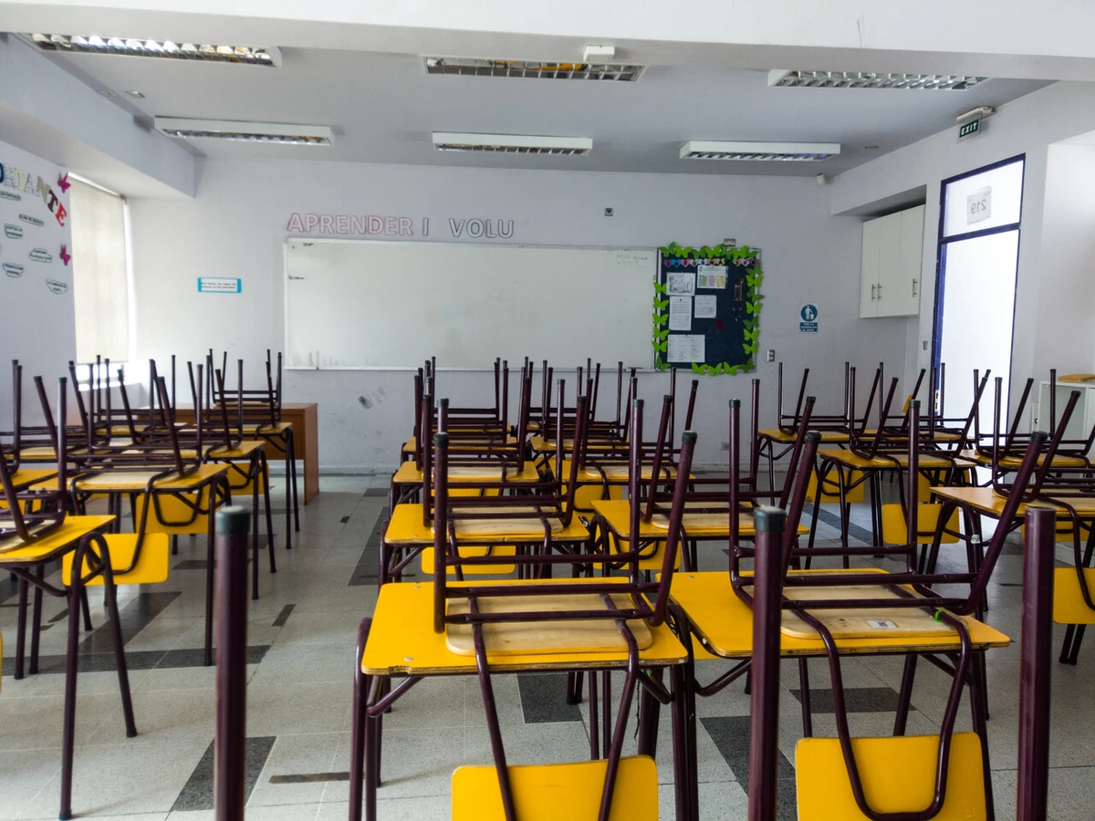 La historia del curso que perdió su gala, su paseo y sus recuerdos: Tesorera desapareció con $4,7 millones y Fiscalía investiga